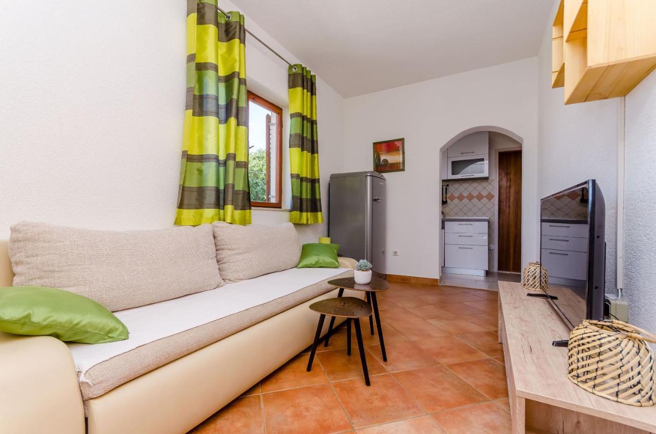 Apartment Piveta โตรกีร์ ภายนอก รูปภาพ