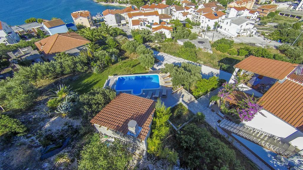 Apartment Piveta โตรกีร์ ภายนอก รูปภาพ