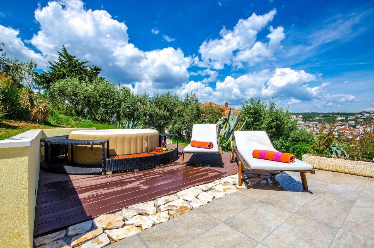 Apartment Piveta โตรกีร์ ภายนอก รูปภาพ