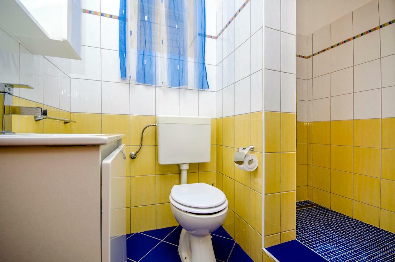 Apartment Piveta โตรกีร์ ภายนอก รูปภาพ